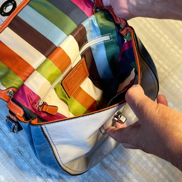 Coach Cross Body Bag - Picture 8 of 10